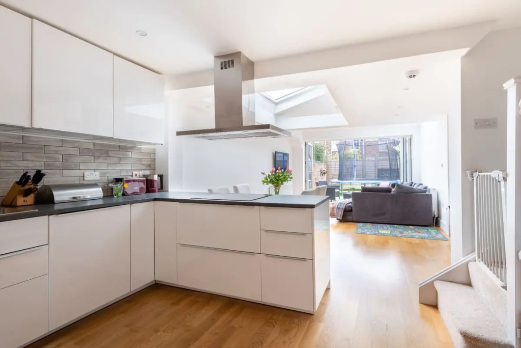 The Jericho Retreat - Bright & Spacious 4BDR Home with Garden