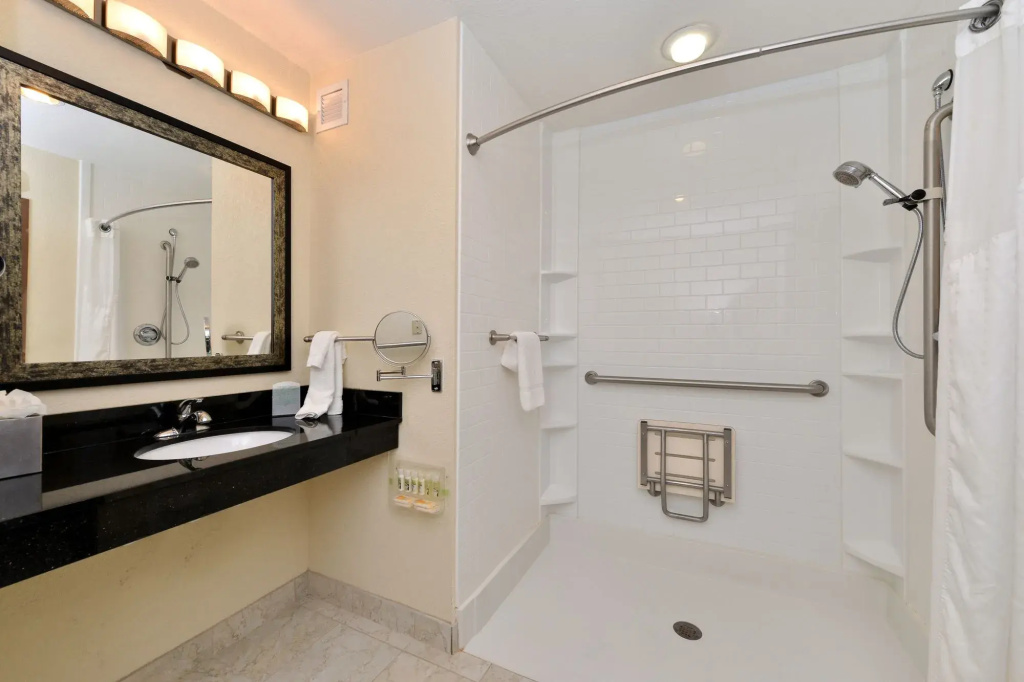 Holiday Inn Montgomery Airport South by IHG