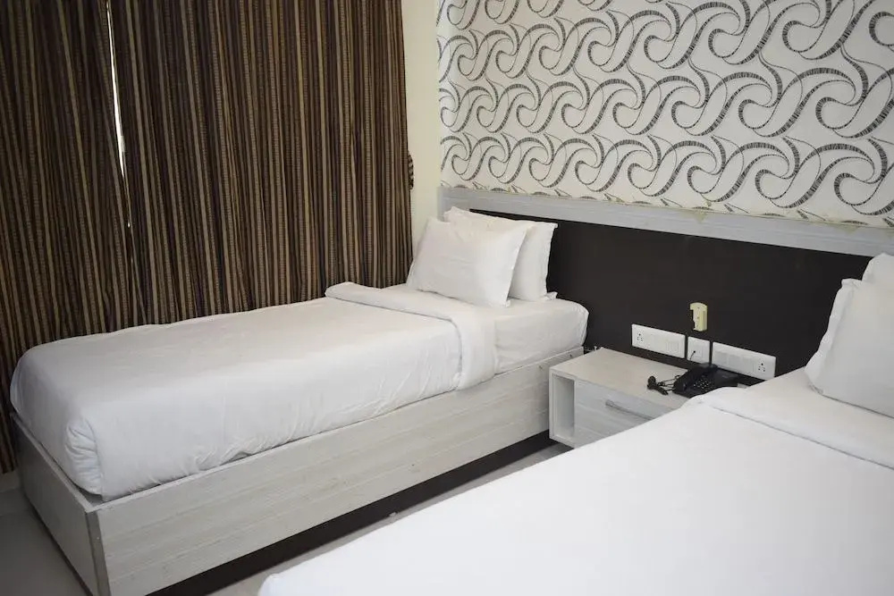 Hotel Aksharadha
