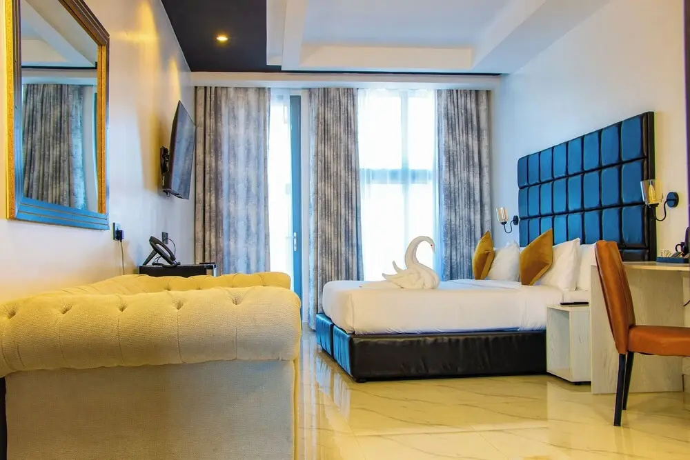 Avian Court Hotel