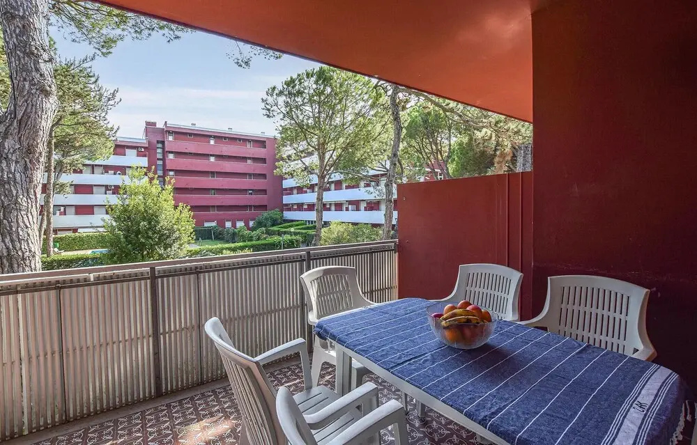 Awesome Apartment in Lignano Sabbiadoro With Outdoor Swimming Pool, Wifi and 4 Bedrooms