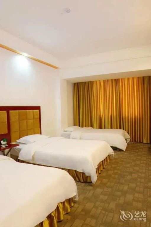 Zhangjiajie Wind and Cloud Holiday Hotel