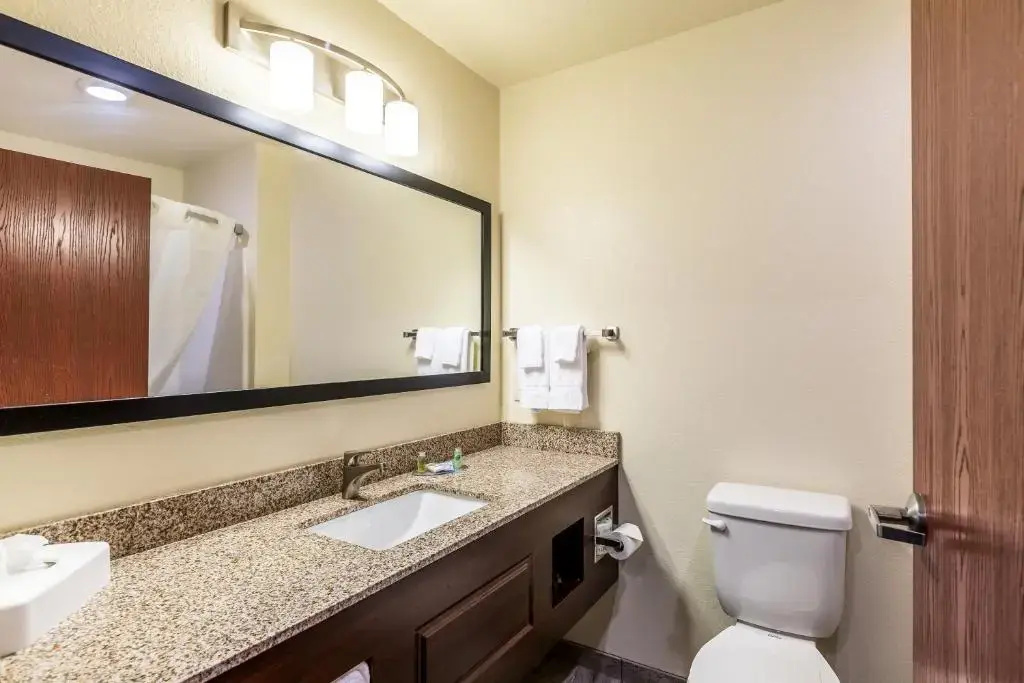 Cobblestone Inn & Suites - Fairfield Bay