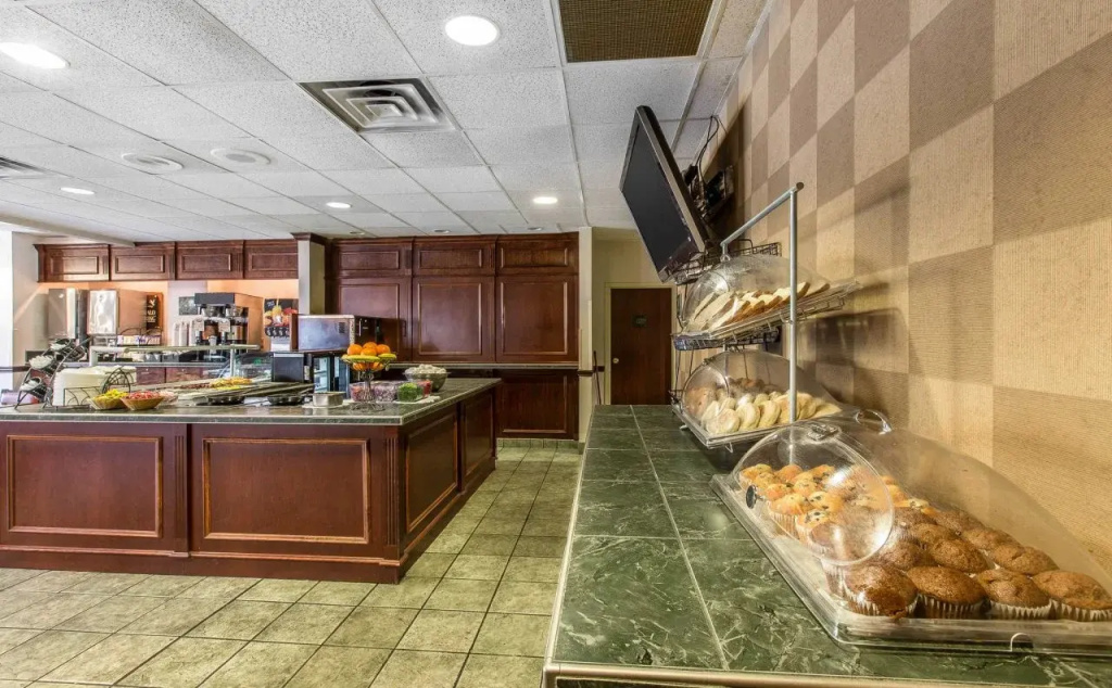 Black Bear Inn & Suites