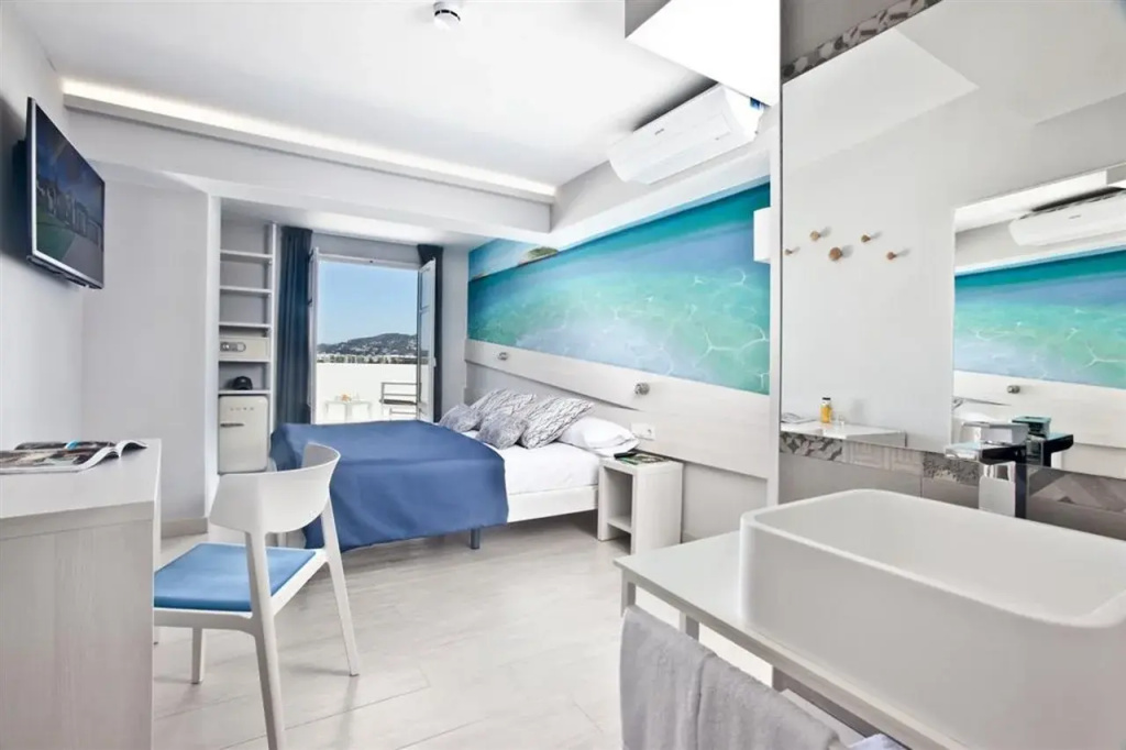Ryans La Marina