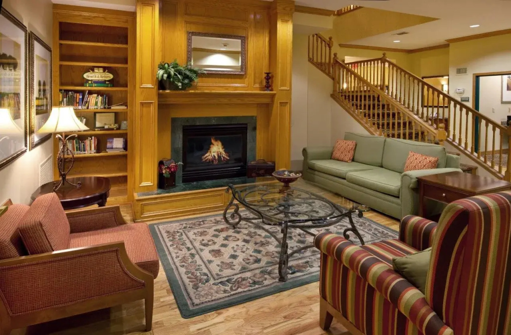 Holiday Inn Express & Suites - Omaha - 120th and Maple by IHG