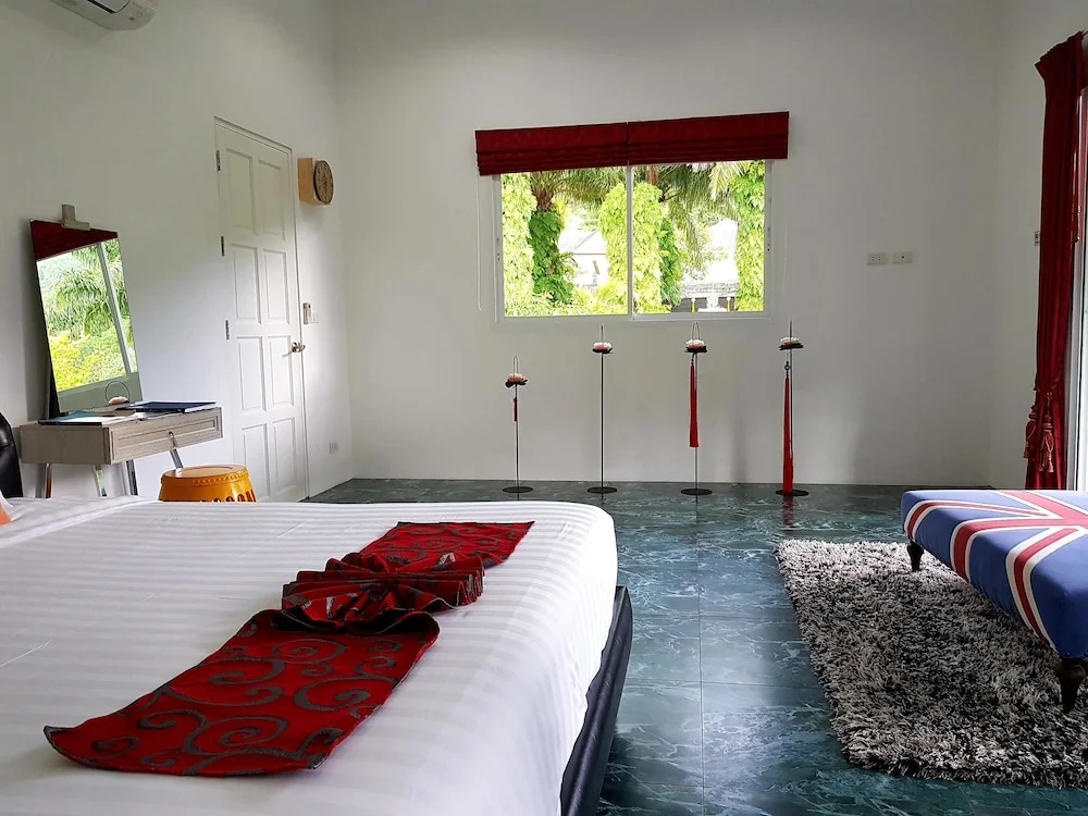 Chalong - 10 BR Private Pool Villa - Villa Nap Dau - Phuket