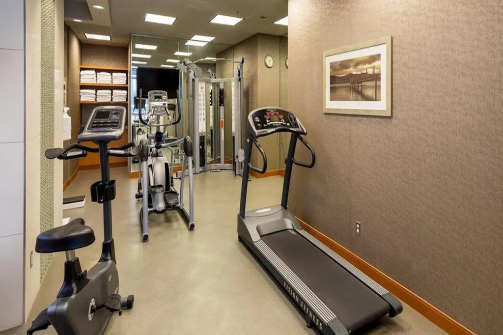 Holiday Inn Express Vancouver-Metrotown (Burnaby)