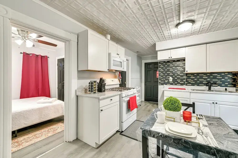 2 Mi to Union College! Newly Renovated Apartment