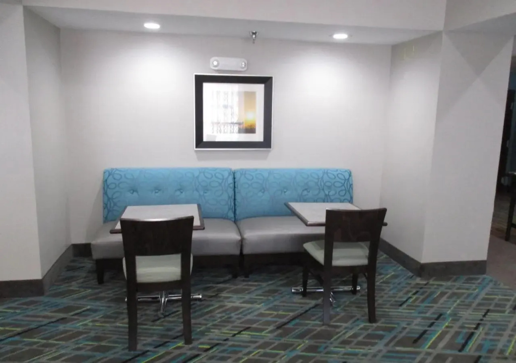 Ramada by Wyndham Burkburnett - Wichita Falls