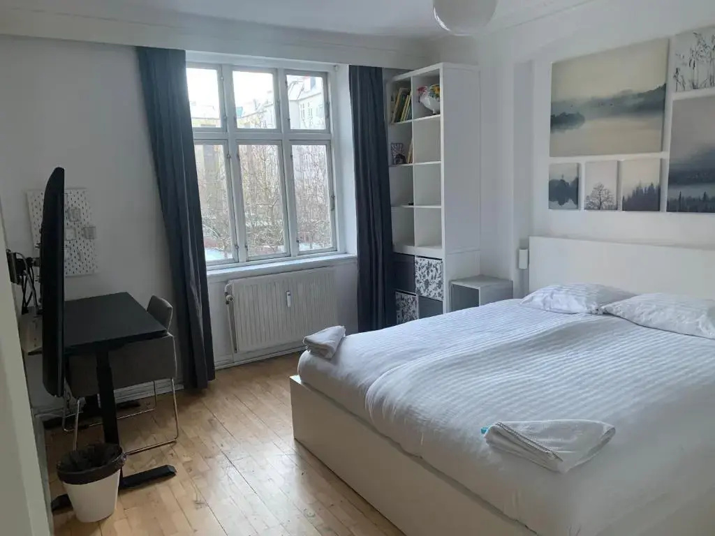 Centrally Located 4 Room Apartment
