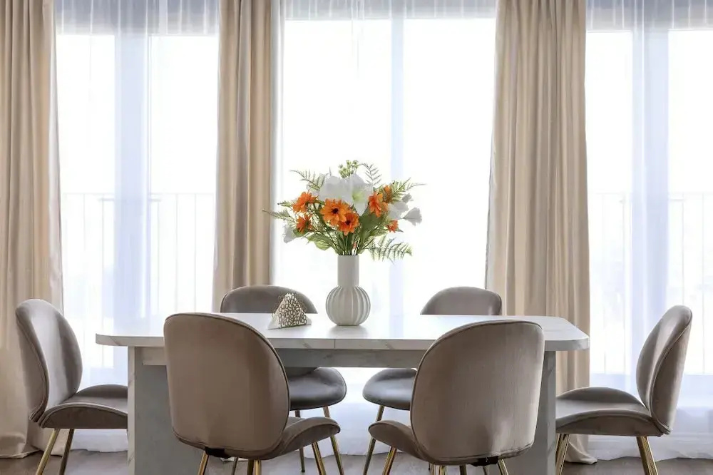 Elegant Spacious Luxury 2 bed Apartment Sleeps 6