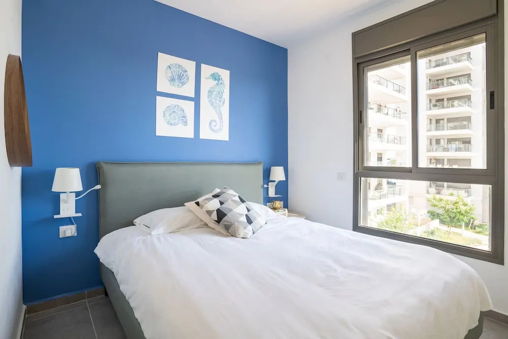 Sunlit Balcony & Coastal Charm by Sea N' Rent