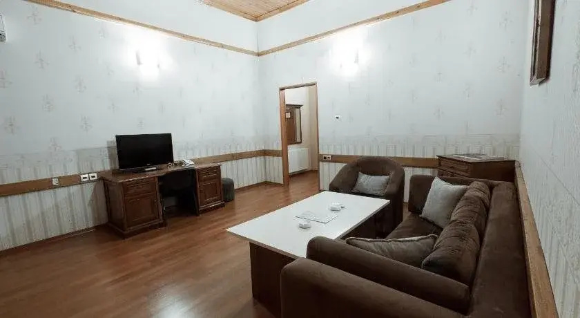 Neapol Hotel