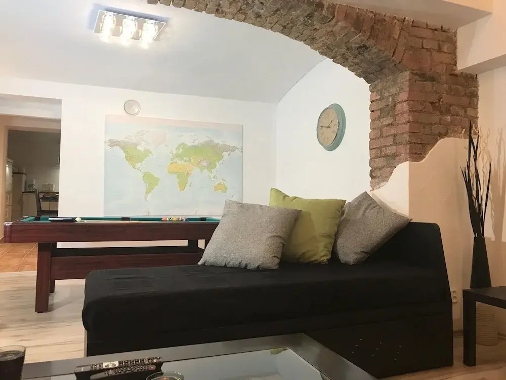 3 Bed Flat - Sleeps 20 - Smoking Room - Wifi