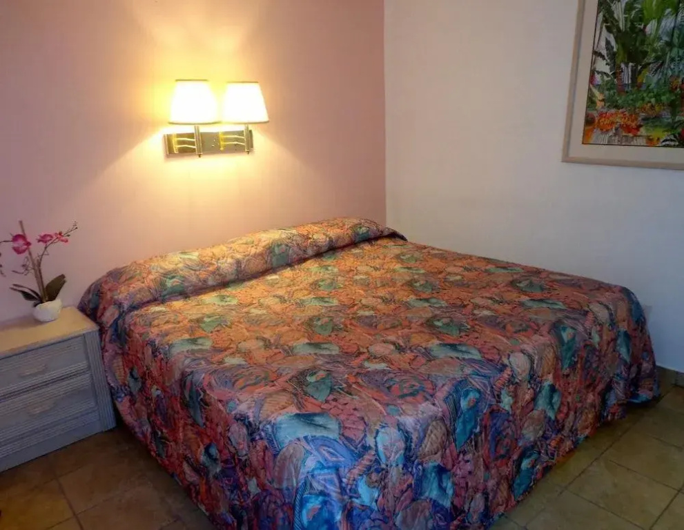 Caprice Motel - Wildwood