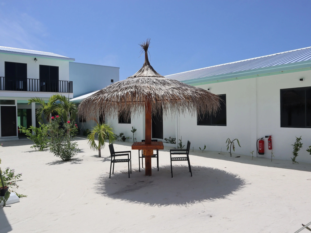 Clouds Beach Retreat Laamu Gan