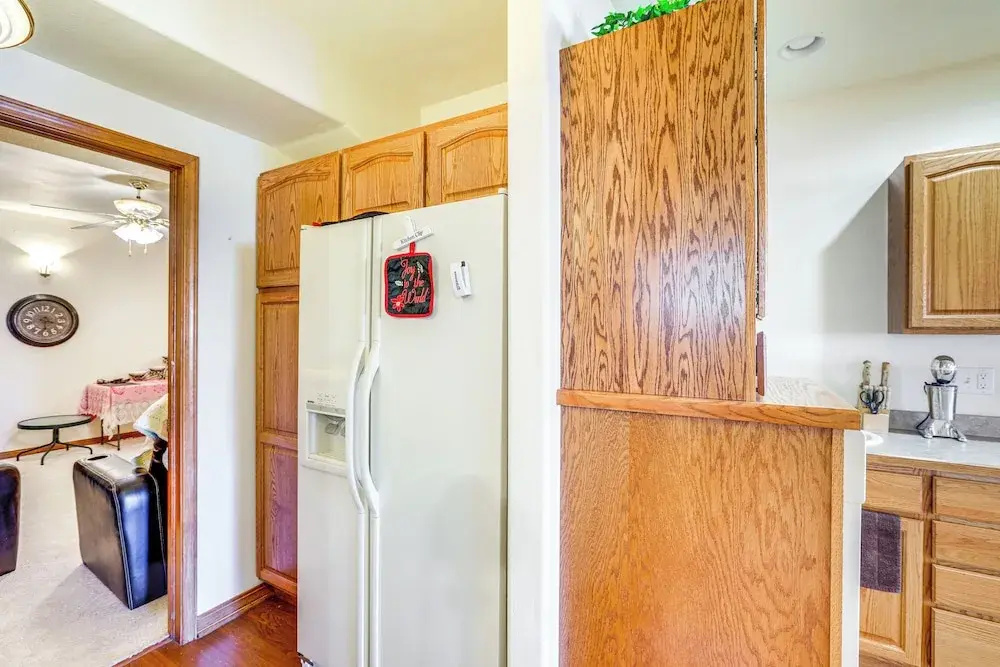 7 Mi to Dtwn Denver: Lakefront Gem w/ Dock!