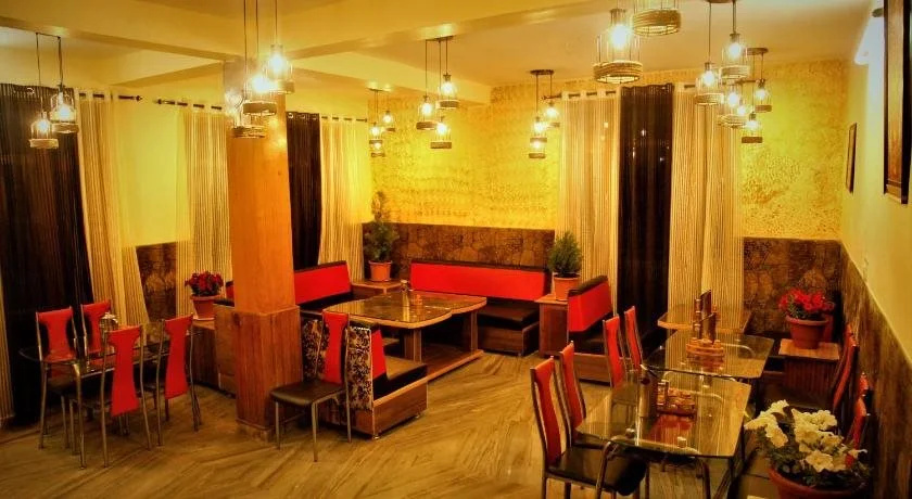 Hotel Chetna & Cottages