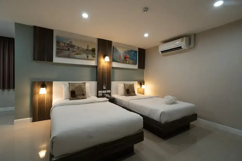 We Resident Hotel