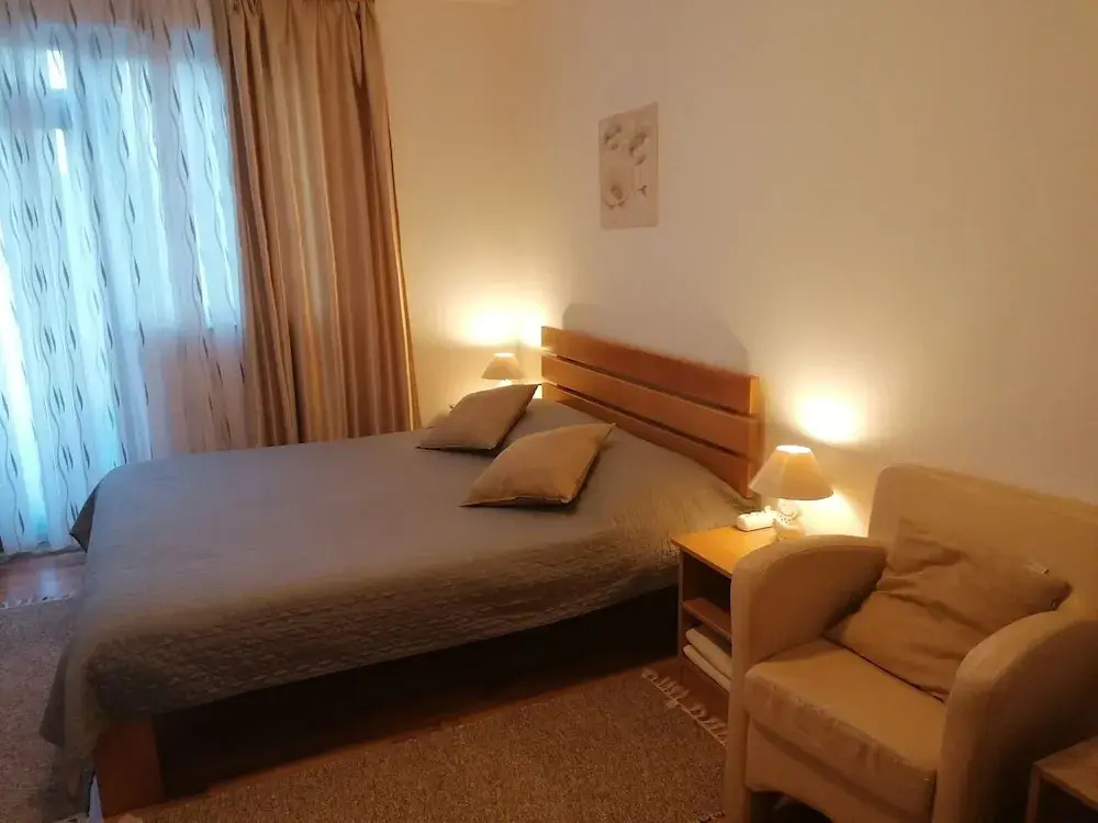 Apartment And Rooms Nevenka
