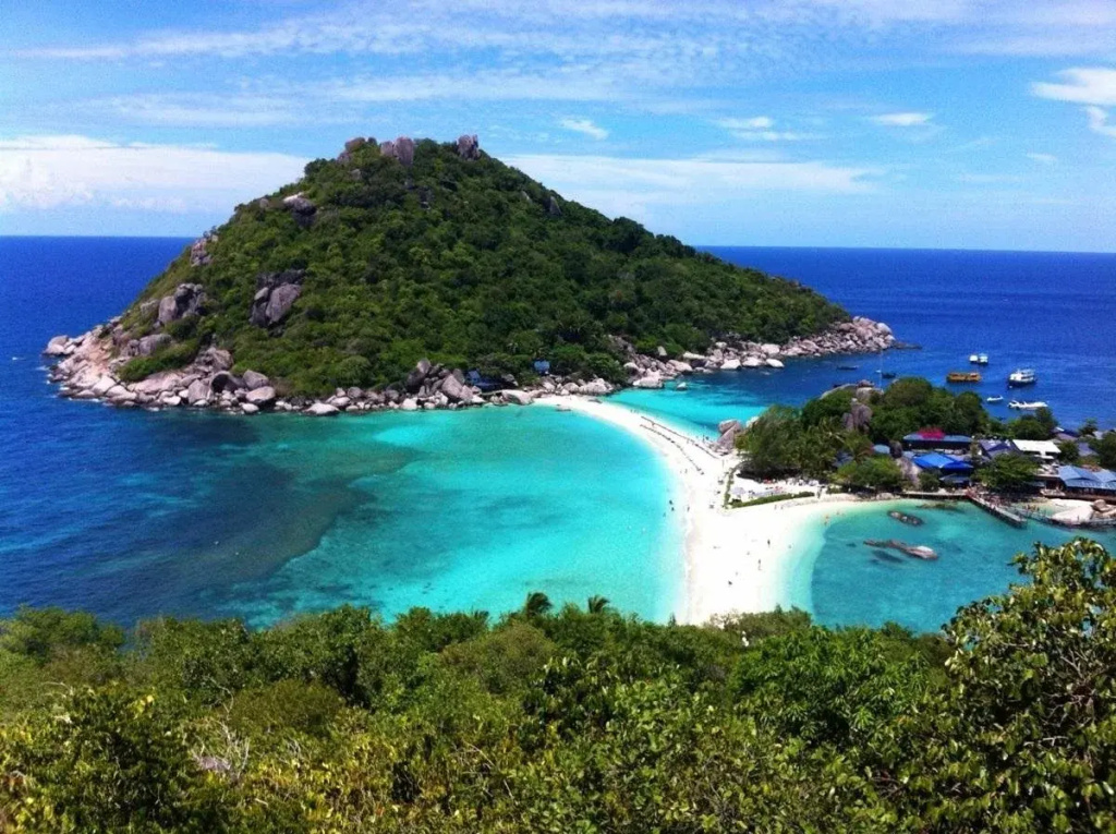 Thai Villa Melitta Bangrak Bohput, Beach, Pool, SeaViews, 6-enSuite, Full Villa, Luxury, AAA Location Koh Samui