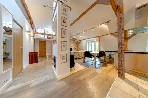 3 City Apartments - Loft
