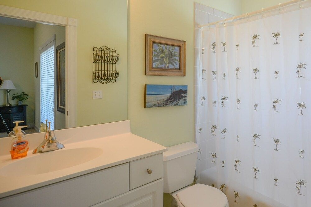 DP102 - Penthouse Style Condo - Villas at Dune Point by RedAwning