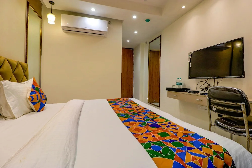 FabHotel Pitampura