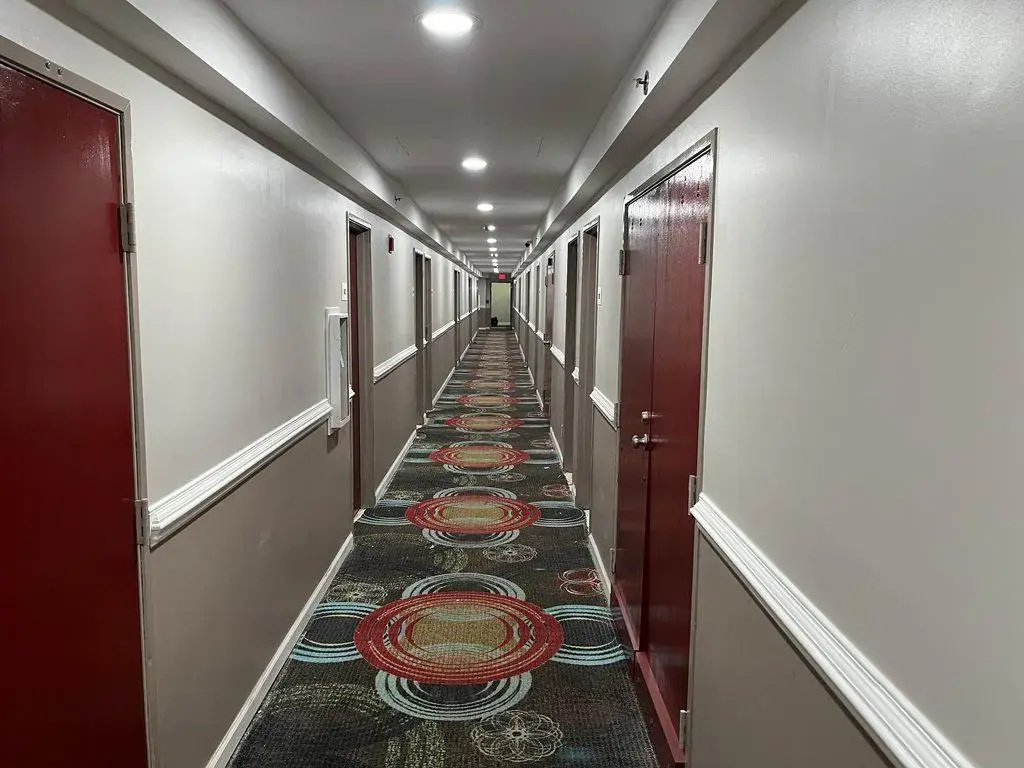 Red Roof Inn Suffolk