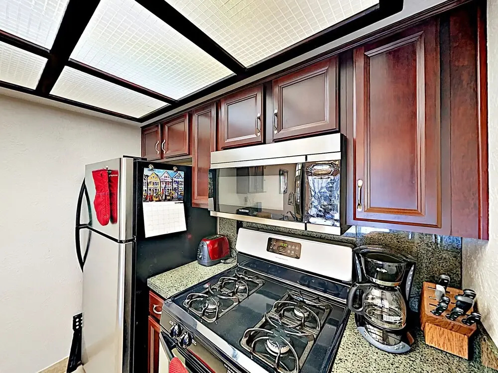754 Stateline - 1 Br Condo