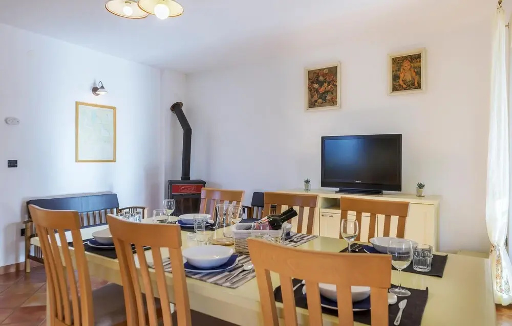 Stunning Home in Trget With Outdoor Swimming Pool, Wifi and 2 Bedrooms