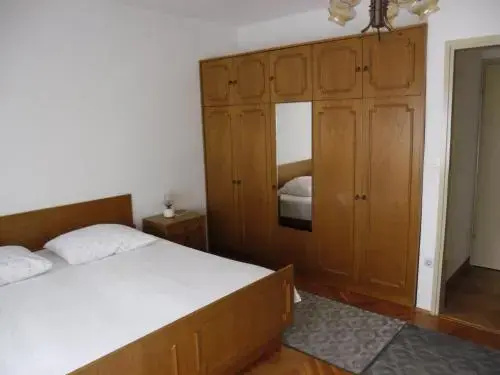Rooms and Apartments Kurtović