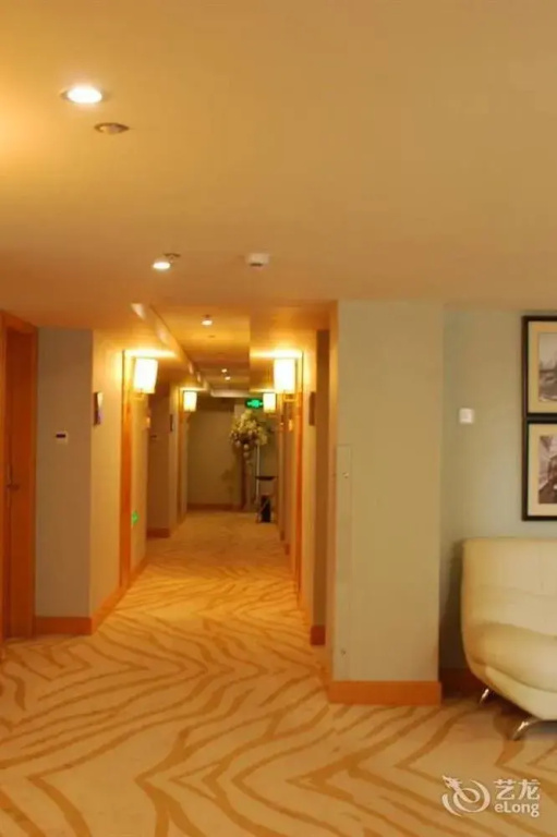 Chengdu Carmen Hotel