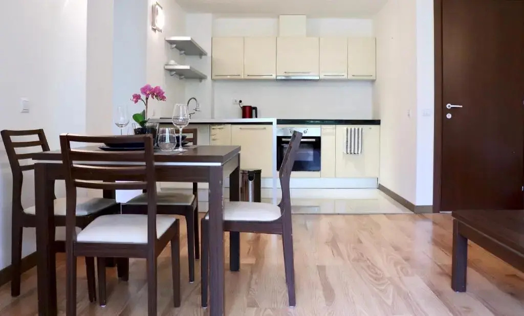 2-bedroom apartment near Bansko with pool and spa