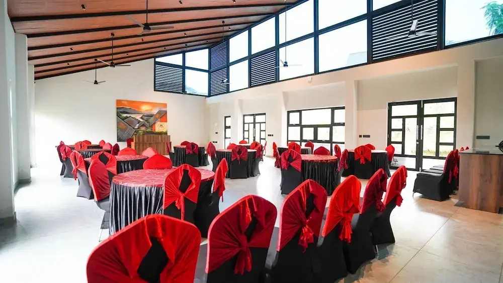 Manjoora Saddles Resorts & Spa