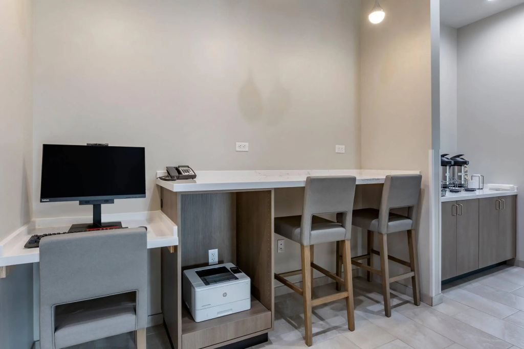 Comfort Suites Scottsdale Talking Stick Entertainment District