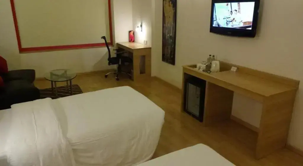 Red Fox by Lemon Tree Hotels, Hyderabad