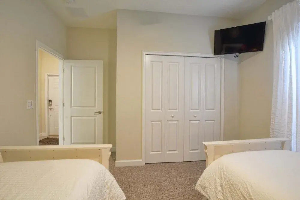 Storey Lake-5 Bedroom Townhome W/spashpool-1613st Townhouse