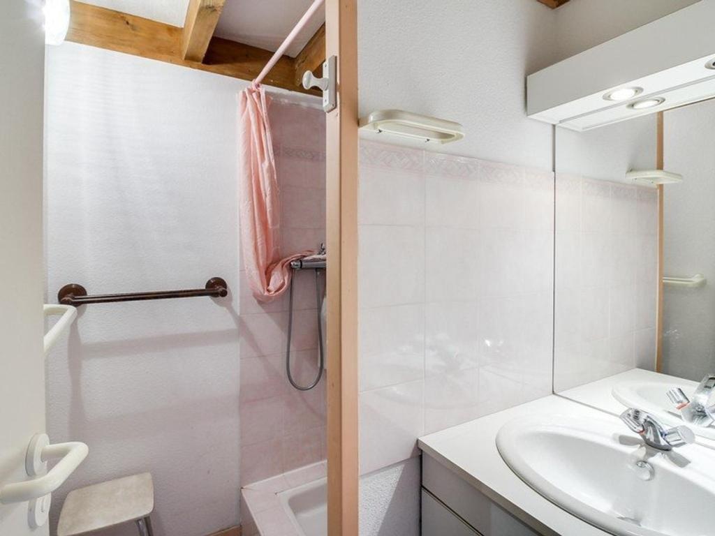 Appartement Esquièze-Sère, 3 Pièces, 6 Personnes - Fr-1-402-29