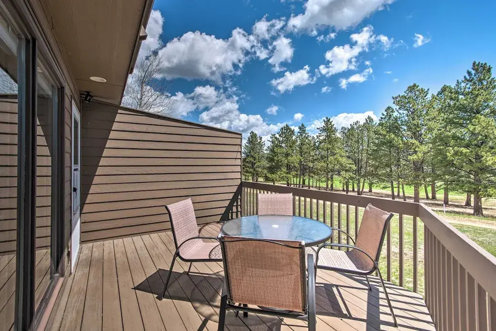 Fireplace & Mtn Views: Estes Park Home w/ Deck!
