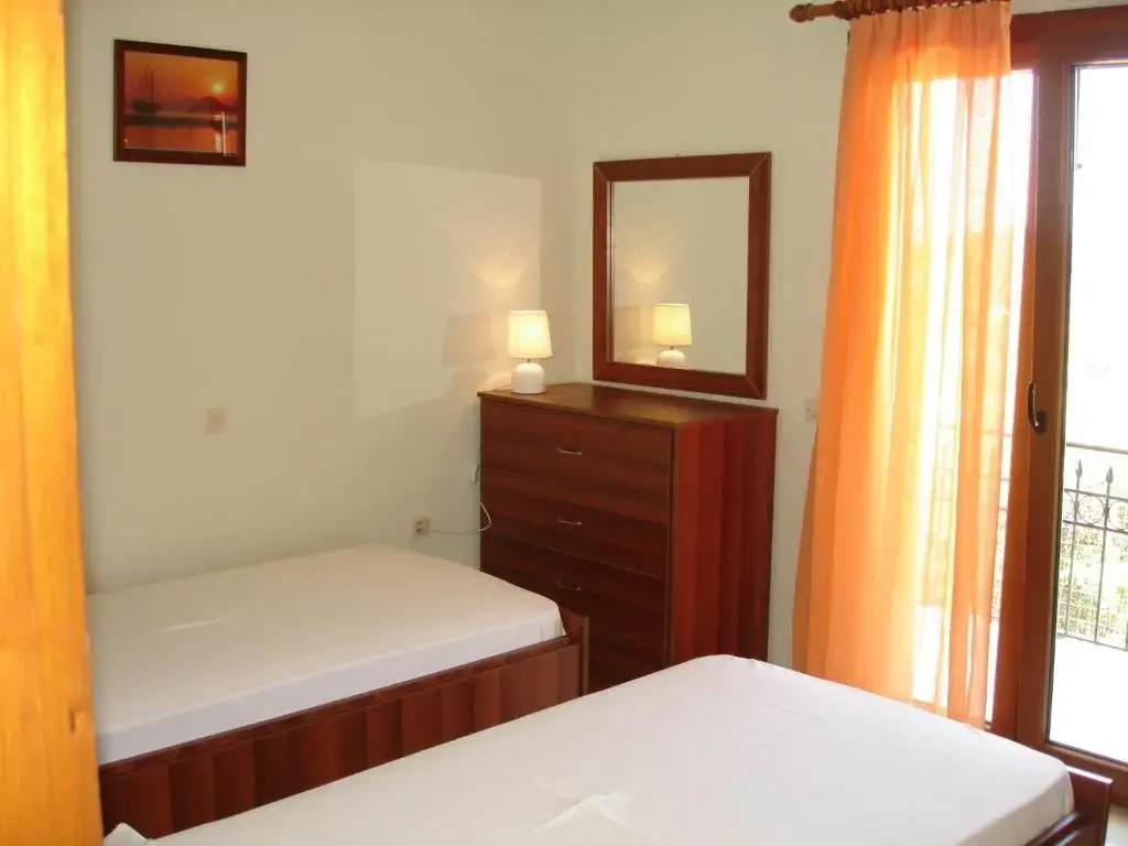 Paschos Rooms
