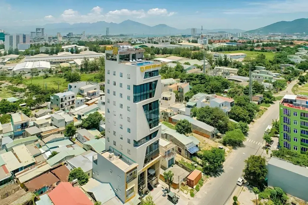 Diamond Beach Hotel
