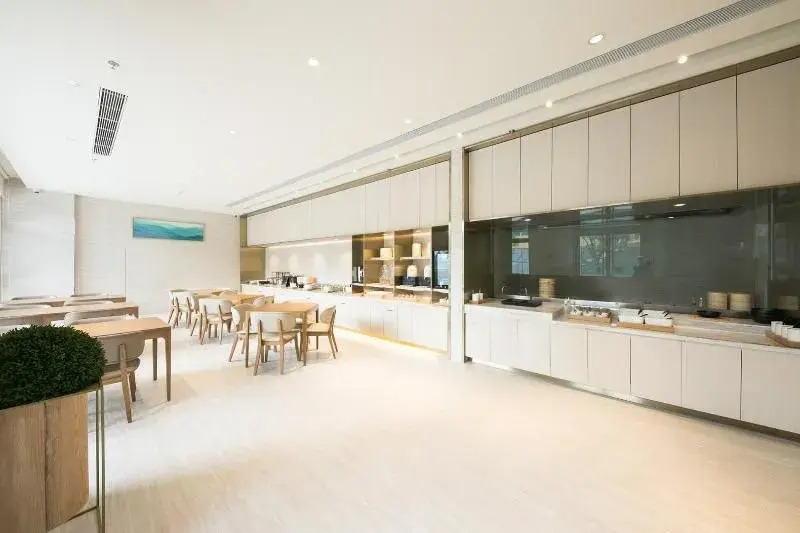 Ji Hotel (Beijing Changyang Subway Station)