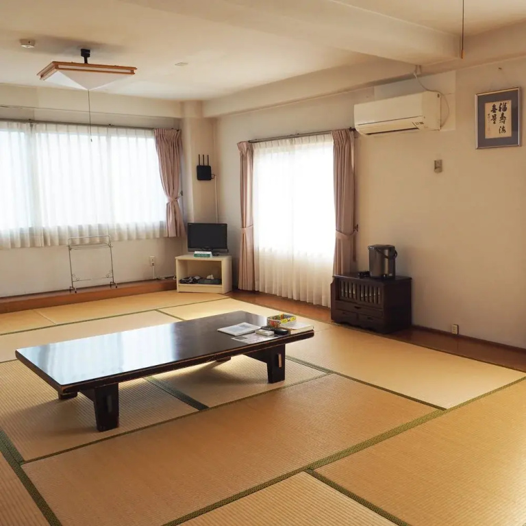 Asahiya Ryokan (Shodoshima)