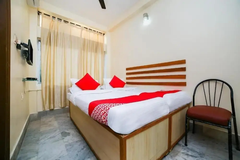 Uttam Guest House