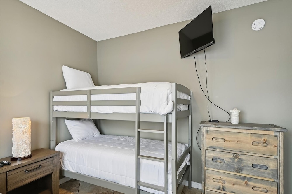 Sandpiper Cove 9125 2 Bedroom Condo by RedAwning