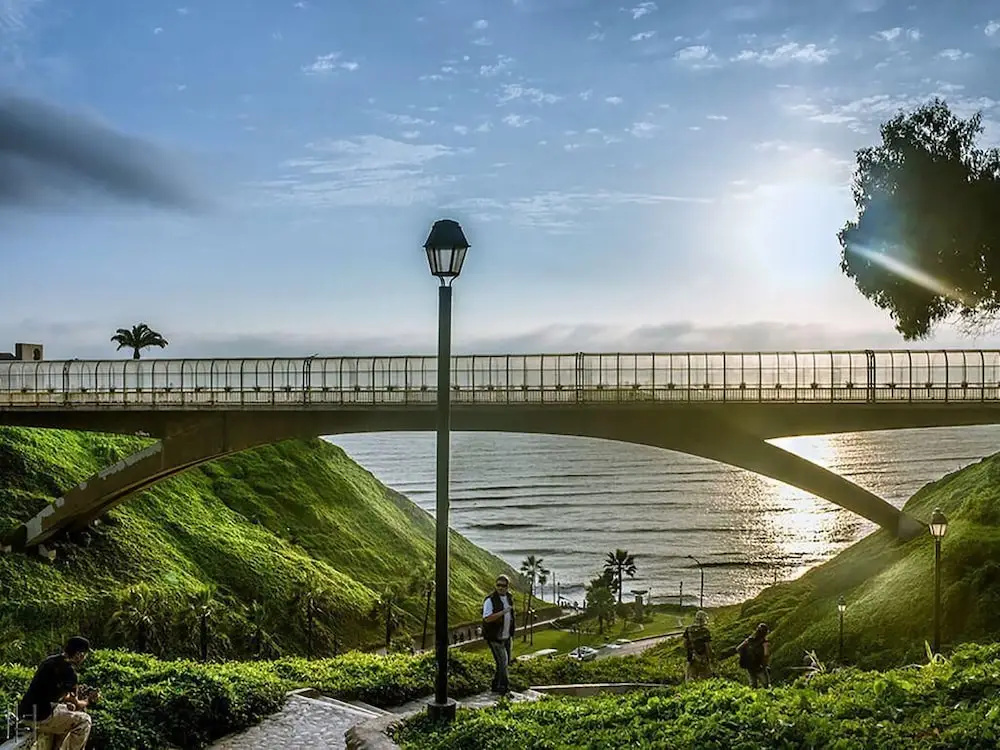 Great Location Walking Distance to Larcomar and Wong