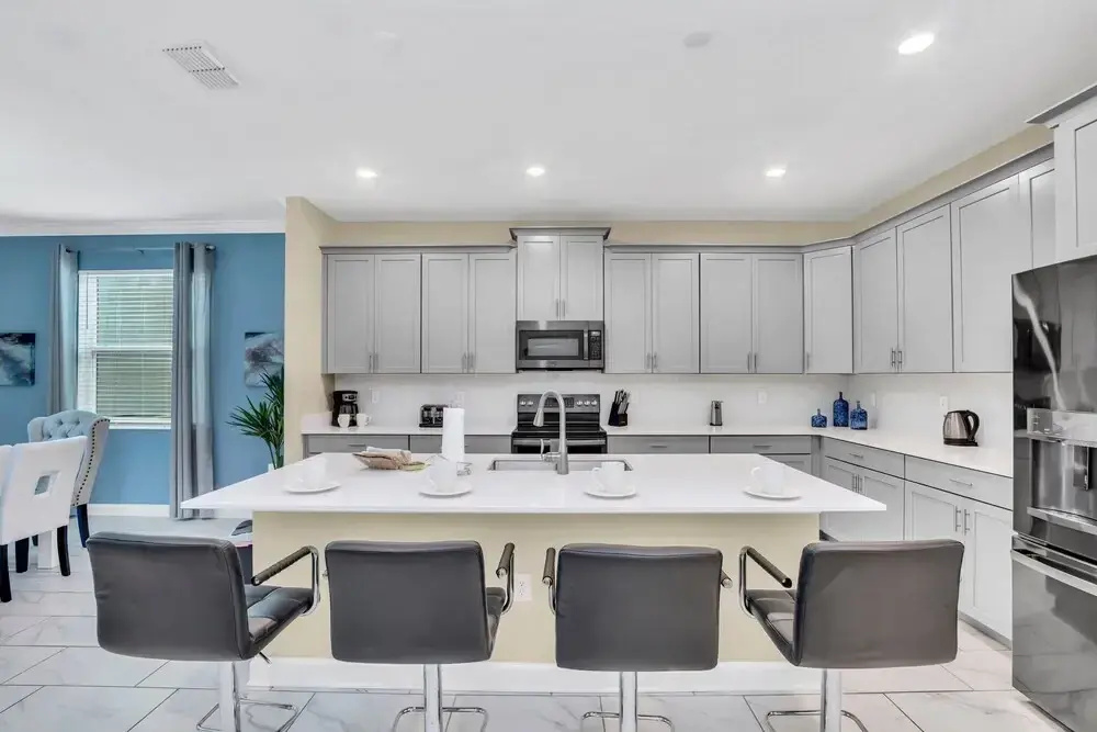 Minions, Star Wars & Frozen Rooms! With Game Room