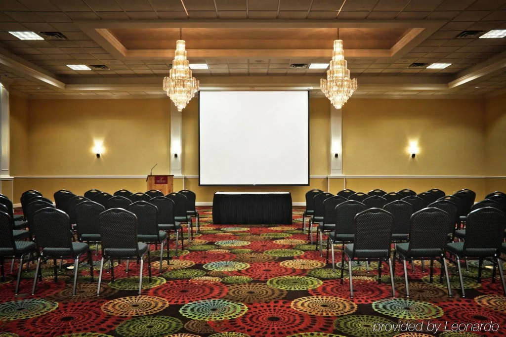 Plaza Hotel & Suites - Eau Claire